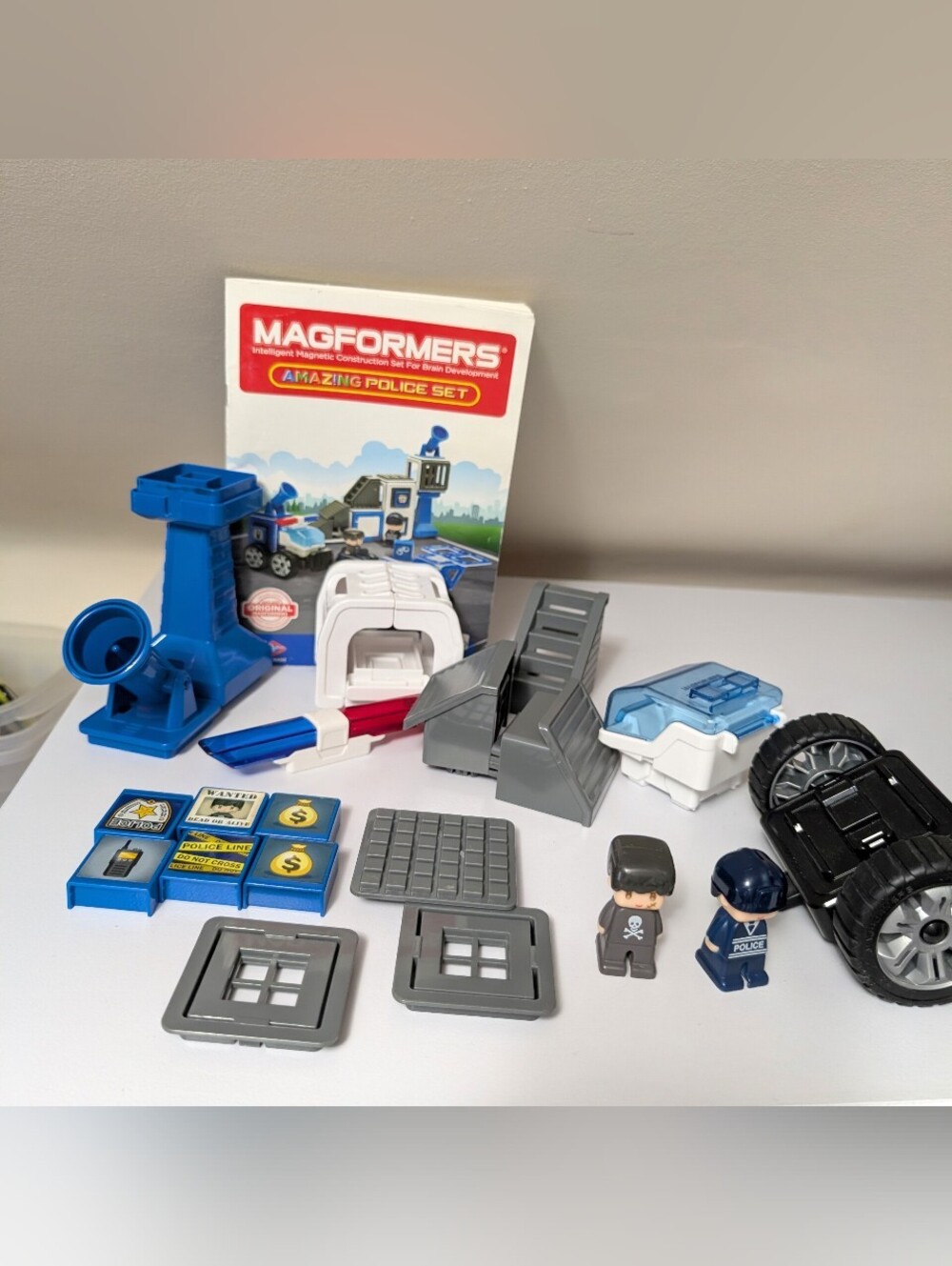 MAGFORMERS Amazing Police Set Pieces